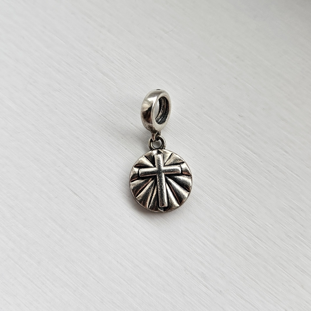 Authentic Chamilia Cross Faith Circular Charm - Silver
